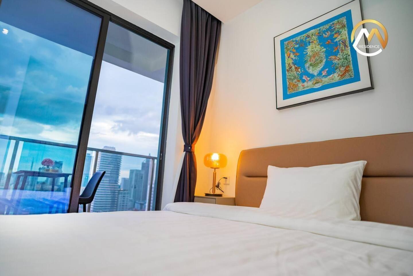 Hotel Serviced Apartments Top One Infinity Pool With View Of 360 Degree Phnom Penh Esterno foto