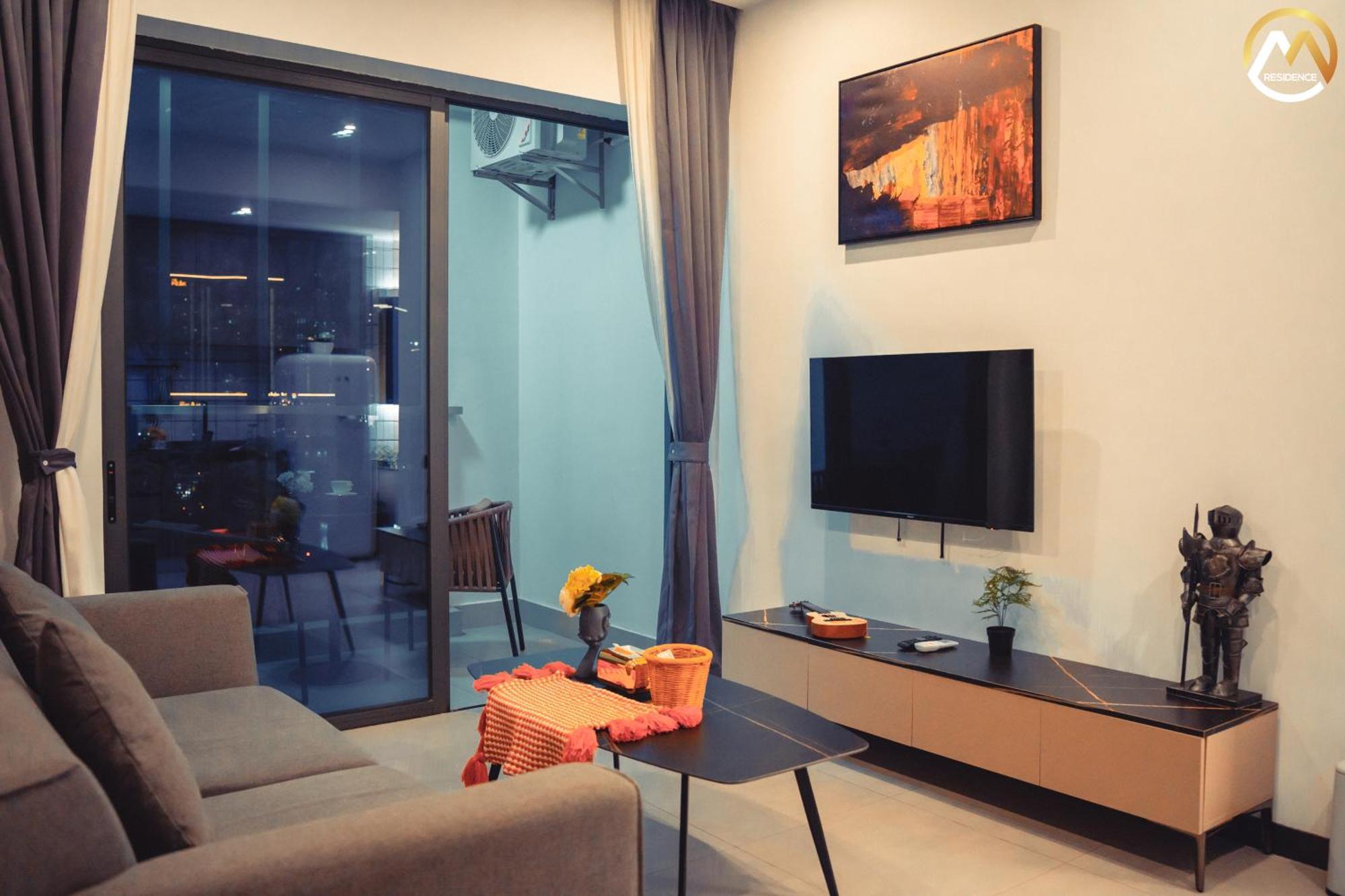 Hotel Serviced Apartments Top One Infinity Pool With View Of 360 Degree Phnom Penh Esterno foto