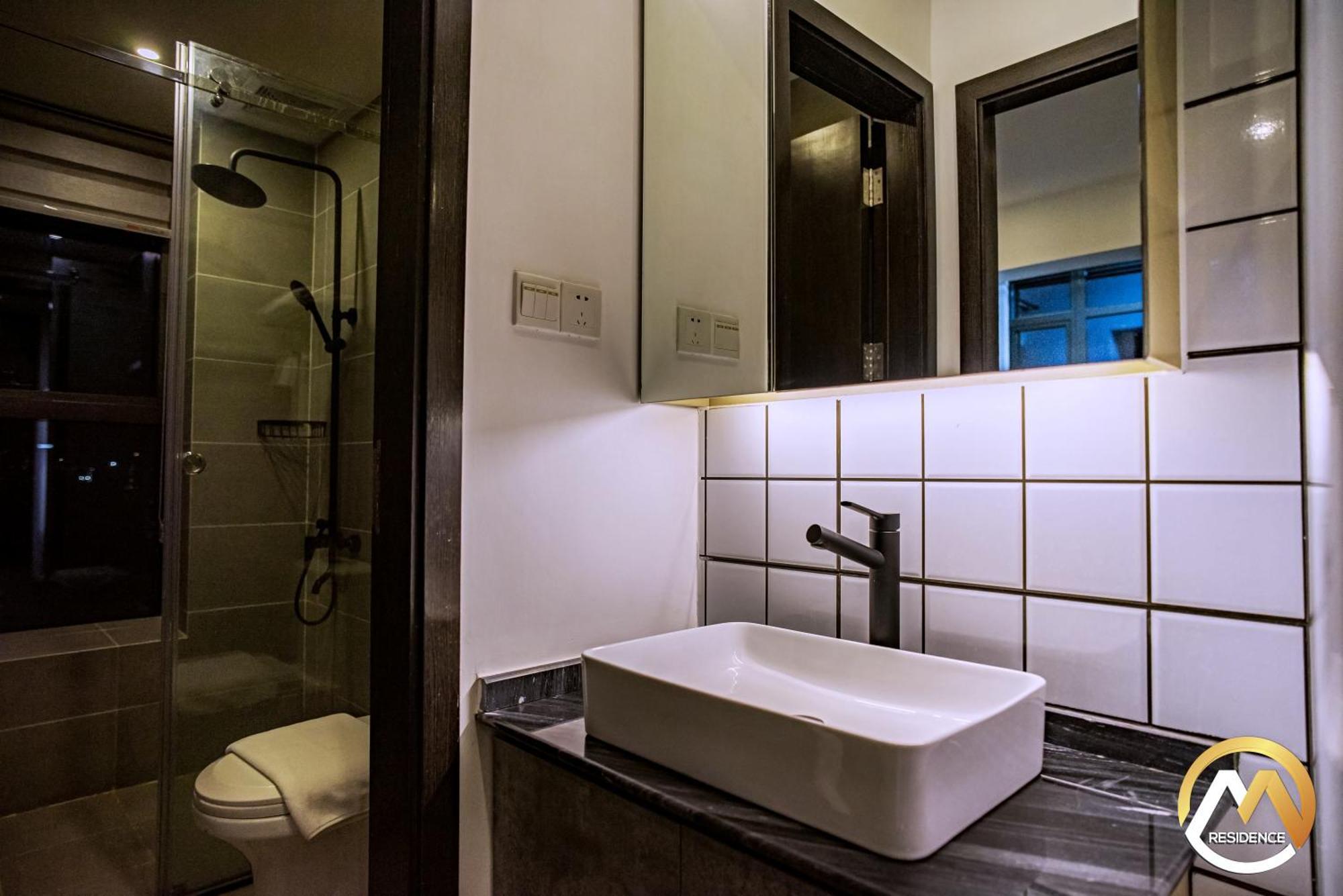 Hotel Serviced Apartments Top One Infinity Pool With View Of 360 Degree Phnom Penh Esterno foto
