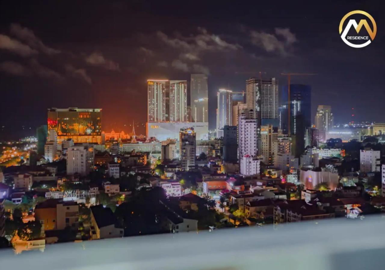 Hotel Serviced Apartments Top One Infinity Pool With View Of 360 Degree Phnom Penh Esterno foto
